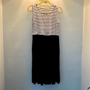 Maternity/Nursing lightweight summer dress, Size M